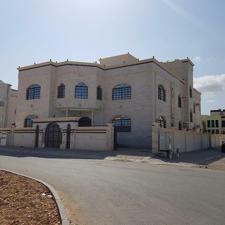 塞拉莱Alarbee Aljeded别墅 外观 照片